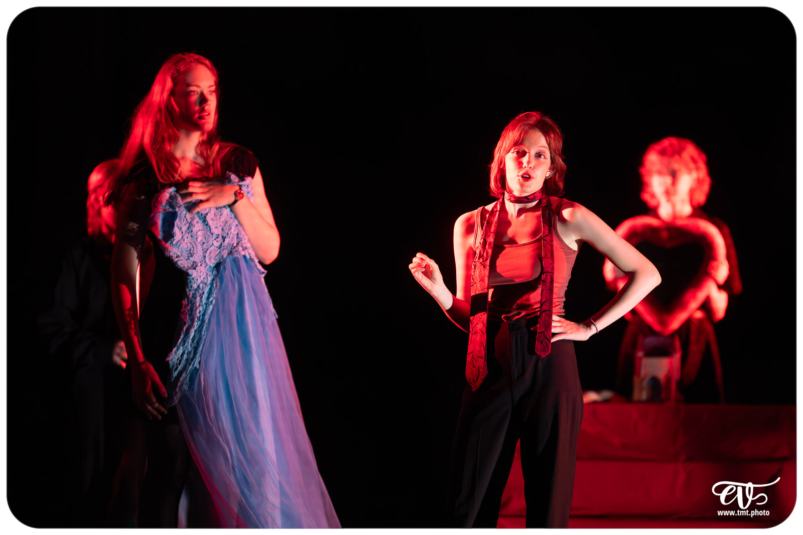 BLANCHE-NEIGE FOUTUE FORET